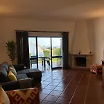 Moradia 3 - Jardim Da Oura - 700m Da Do De Sao Joao * 阿尔布费拉