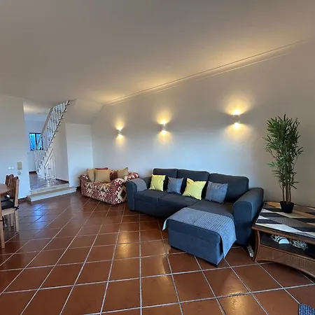 Vakantiehuis Moradia 3 - Jardim Da Oura - 700m Da Do De Sao Joao *