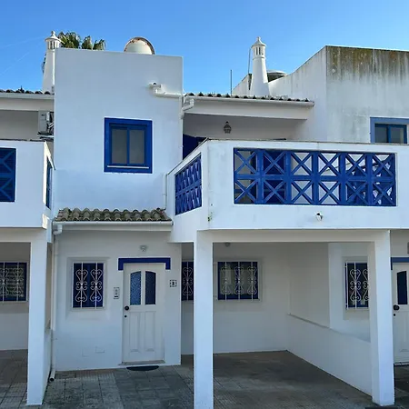 Moradia 3 - Jardim Da Oura - 700m Da Do De Sao Joao Holiday home *