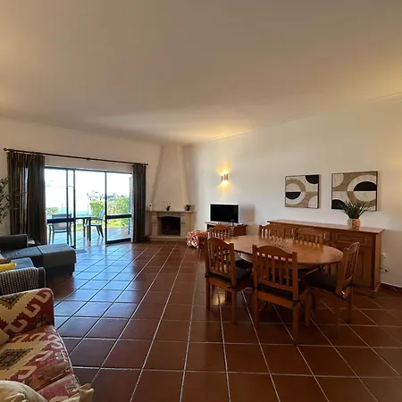 Vakantiehuis Moradia 3 - Jardim Da Oura - 700m Da Do De Sao Joao *