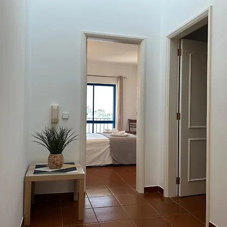 Moradia 3 - Jardim Da Oura - 700m Da Do De Sao Joao Holiday home