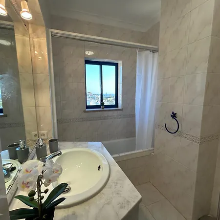 Holiday home Moradia 3 - Jardim Da Oura - 700m Da Do De Sao Joao