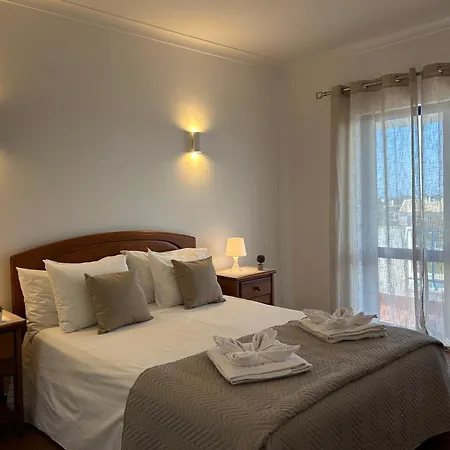 Holiday home Moradia 3 - Jardim Da Oura - 700m Da Do De Sao Joao *