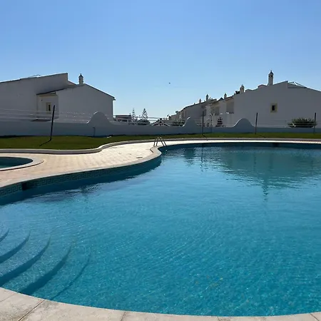 Moradia 3 - Jardim Da Oura - 700m Da Do De Sao Joao Holiday home Albufeira