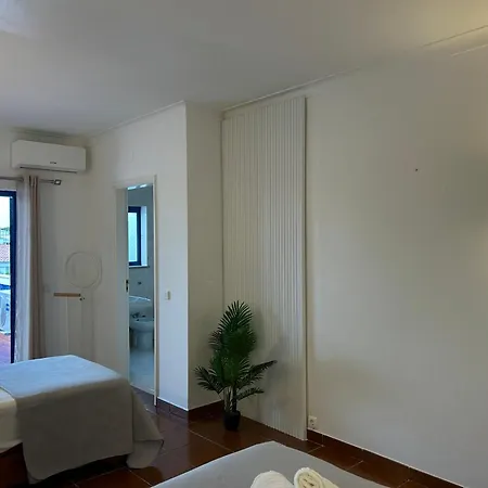 Vakantiehuis Moradia 3 - Jardim Da Oura - 700m Da Do De Sao Joao